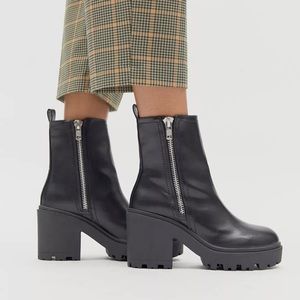NEW UO Zip-Up Chunky Heel Faux Leather Boots Urban Outfitters 9